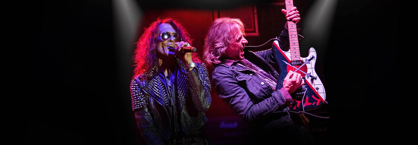 Pearcy and DeMartini Performing RATT with special guest Vixen