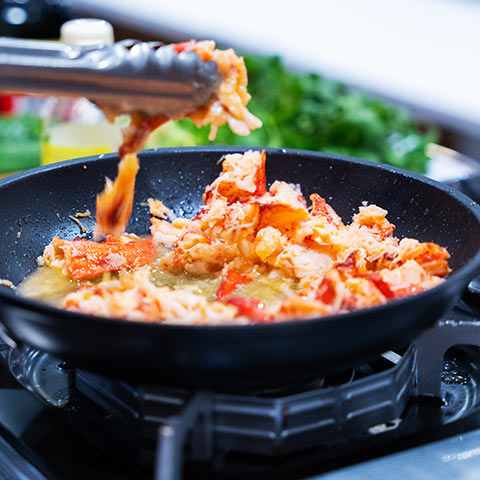 swff chef grid lobster in a pan