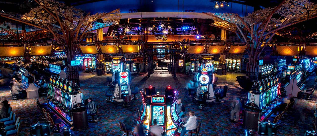 Carousel-Casino_of_the_Earth-1440x620